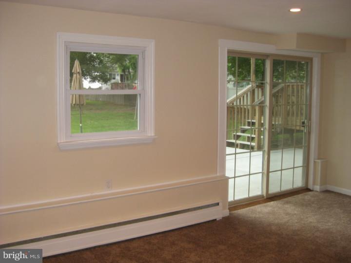 307 Parry Road Cinnaminson, NJ 08077 - Photo 11 of 25 Family Room
