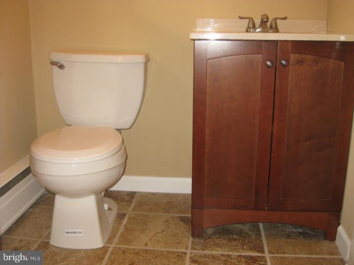 307 Parry Road Cinnaminson, NJ 08077 - Photo 16 of 25 Master Bathroom