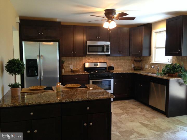 307 Parry Road Cinnaminson, NJ 08077 - Photo 3 of 25 Kitchen
