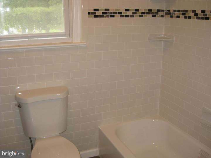 307 Parry Road Cinnaminson, NJ 08077 - Photo 21 of 25 Bathroom