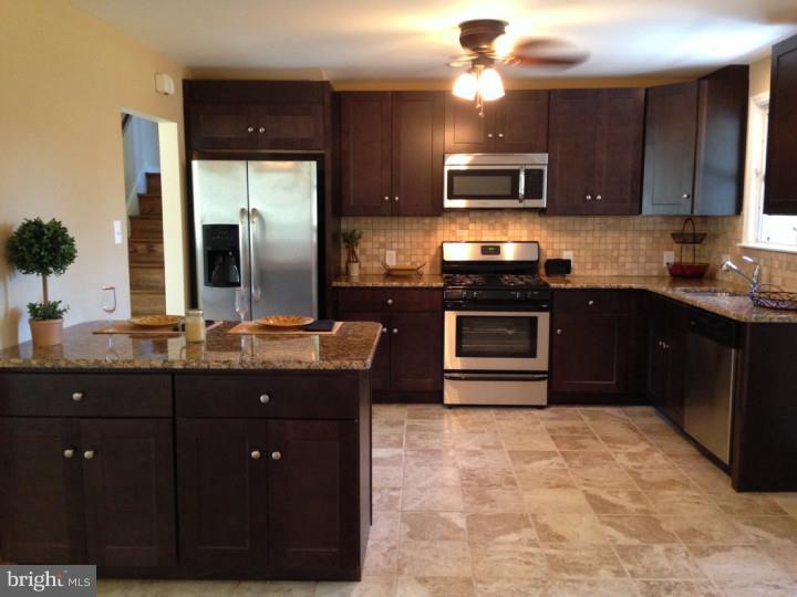 307 Parry Road Cinnaminson, NJ 08077 - Photo 4 of 25 Kitchen