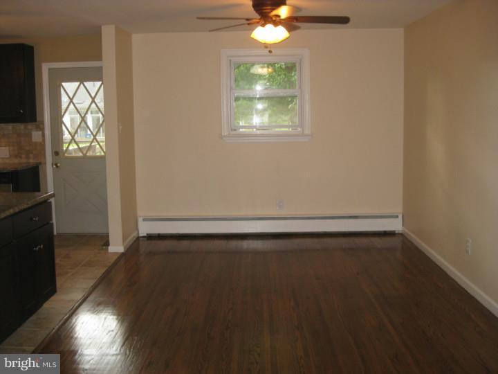 307 Parry Road Cinnaminson, NJ 08077 - Photo 9 of 25 Dining Room