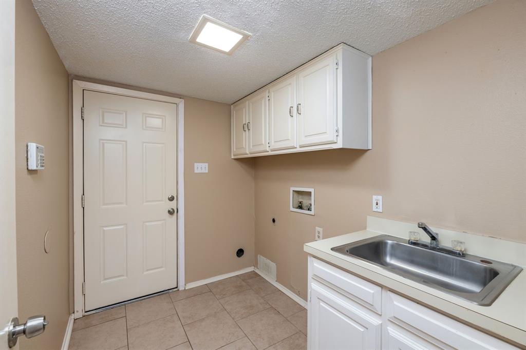 2317 Jenson Circle Fort Worth, TX 76112 - Photo 14 of 21 a view of utility room