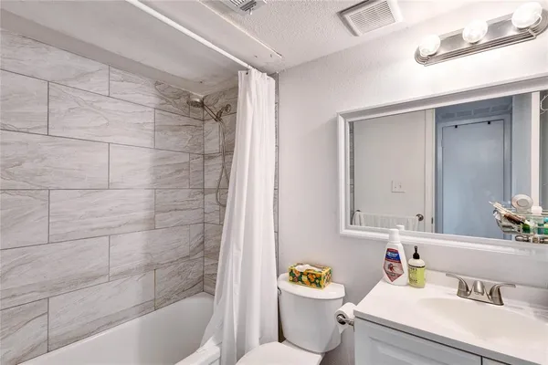 $1,125 | 2207 Leon Street, Unit 303, Austin, TX 78705