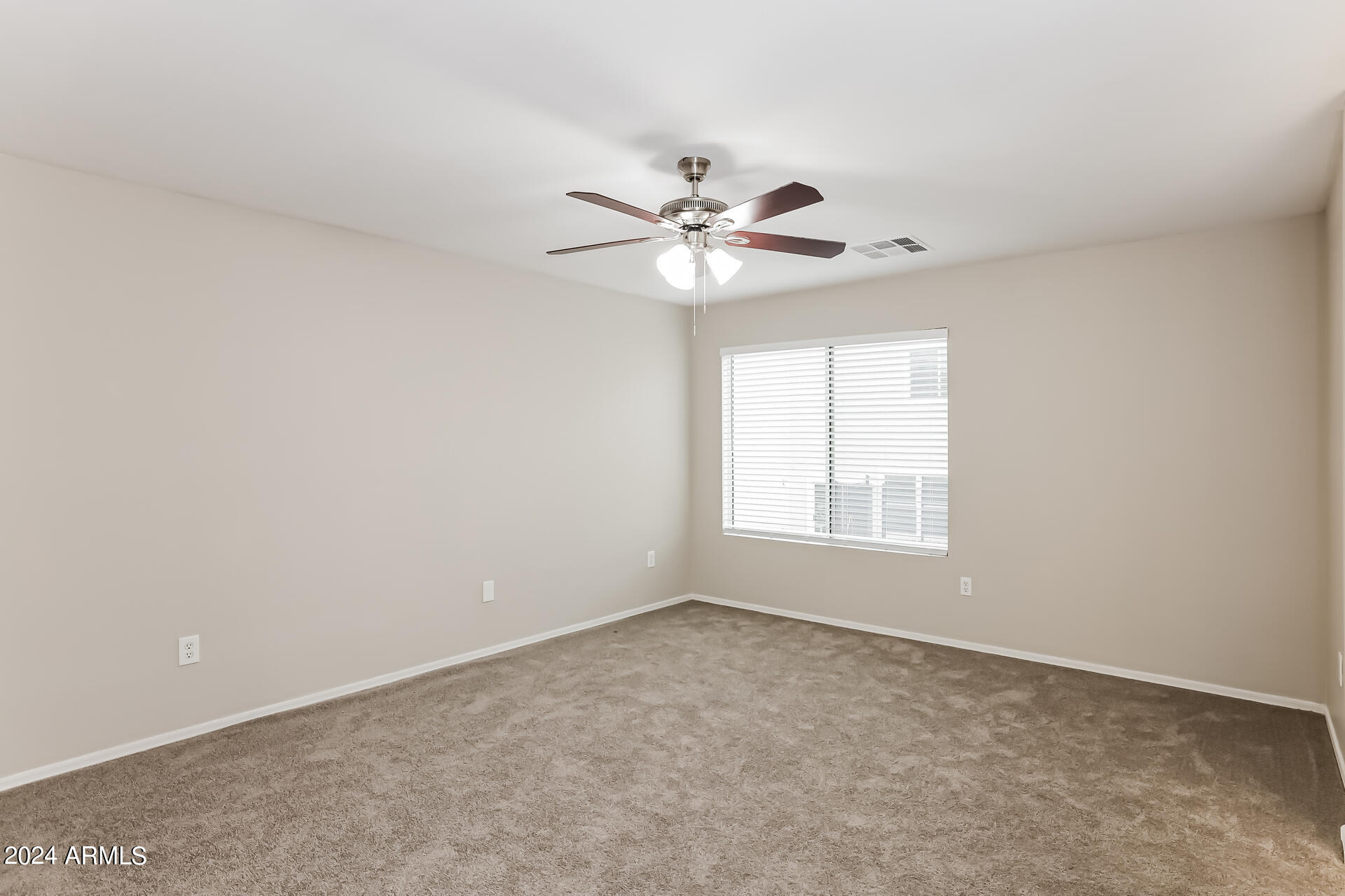 4209 West Maldonado Road Phoenix, AZ 85041 - Photo 14 of 27 015-photo-main-bedroom-13630285