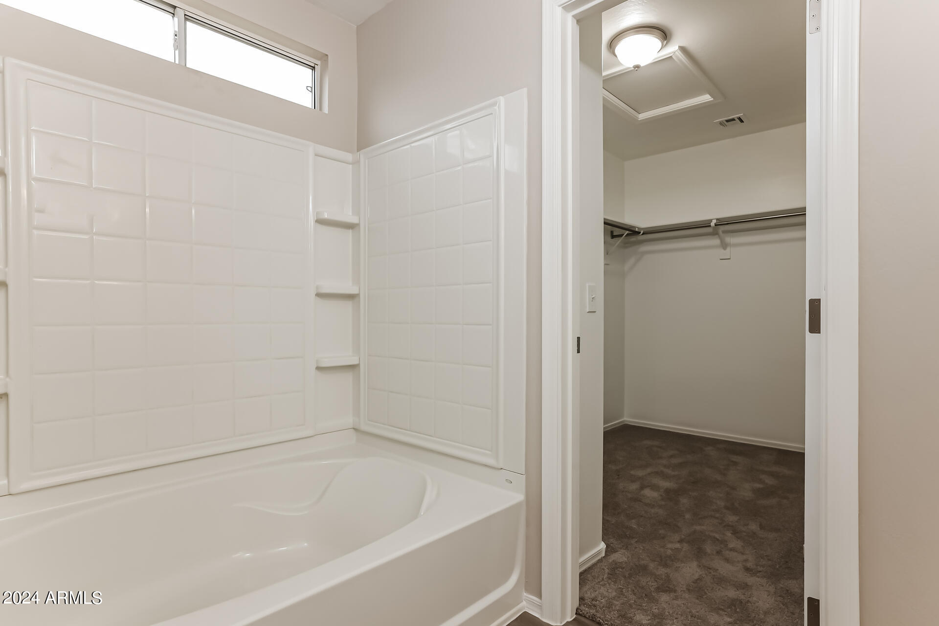 4209 West Maldonado Road Phoenix, AZ 85041 - Photo 18 of 27 019-photo-main-bathroom-13630288