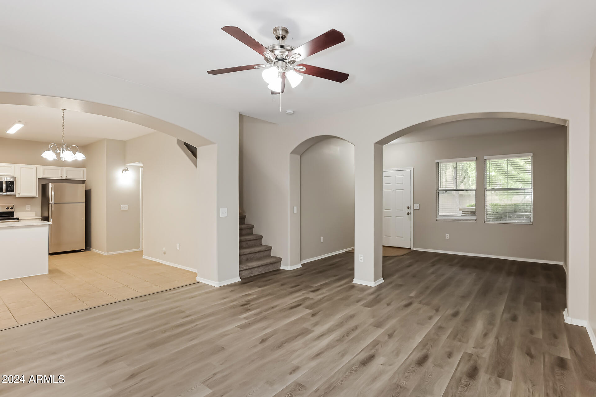 4209 West Maldonado Road Phoenix, AZ 85041 - Photo 5 of 27 006-photo-living-room-13630295