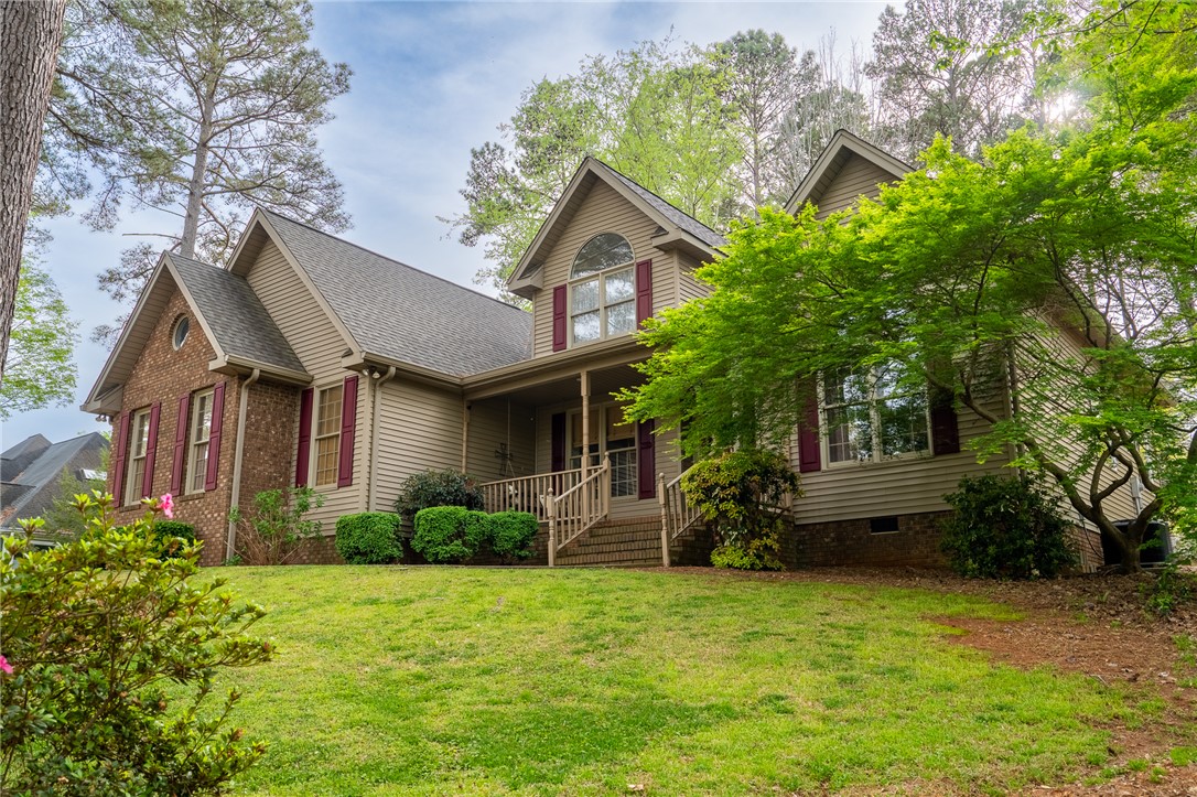 108 Emerald Pointe Drive Seneca, SC 29672 - Photo 3 of 47