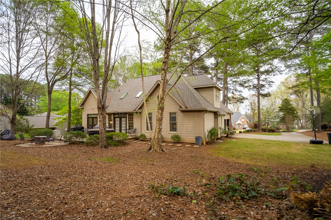 108 Emerald Pointe Drive Seneca, SC 29672 - Photo 38 of 47