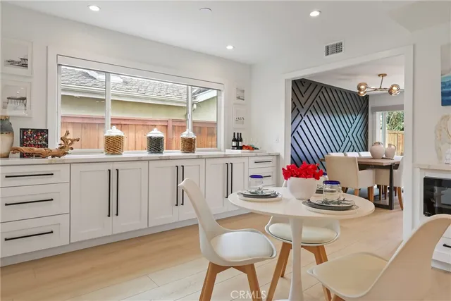 $3,200,000 | 2316 La Linda Place, Newport Beach, CA 92660