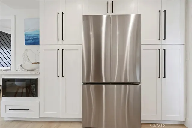 $3,200,000 | 2316 La Linda Place, Newport Beach, CA 92660