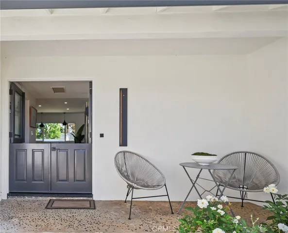 $3,200,000 | 2316 La Linda Place, Newport Beach, CA 92660