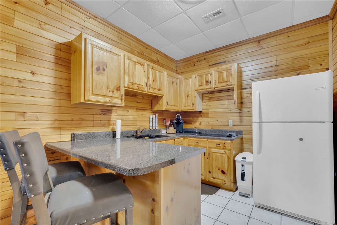 932 Bay Ridge Drive Salem, SC 29676 - Photo 33 of 48 Downstairs Kitchen
