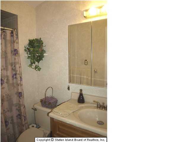 615 Annadale Road Staten Island, NY 10312 - Photo 12 of 19 Additional Photo