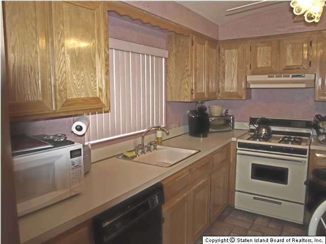 615 Annadale Road Staten Island, NY 10312 - Photo 6 of 19 Additional Photo