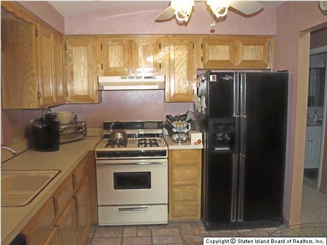 615 Annadale Road Staten Island, NY 10312 - Photo 7 of 19 Additional Photo