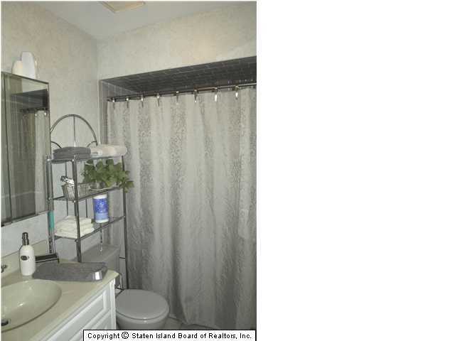 615 Annadale Road Staten Island, NY 10312 - Photo 8 of 19 Additional Photo