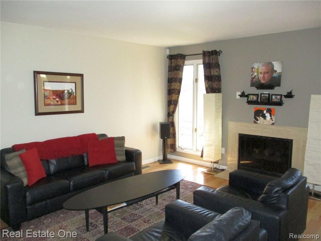 938 Golfview Court Rochester Hills, MI 48307 - Photo 10 of 44