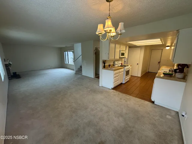 $459,999 | 1208 Jamie Loop, Santa Maria, CA 93454