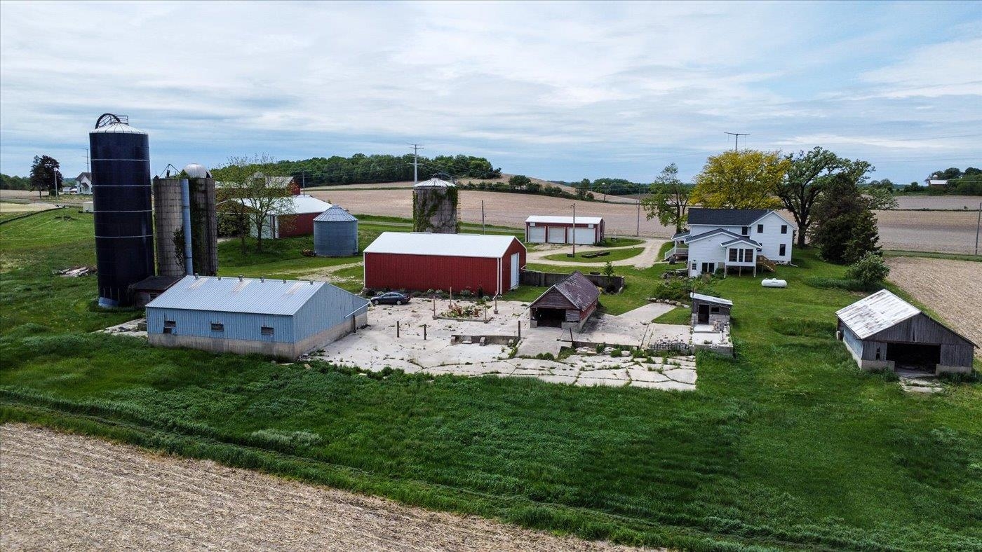 5260 Tower Line Road Marshall, WI 53559 - Photo 3 of 67