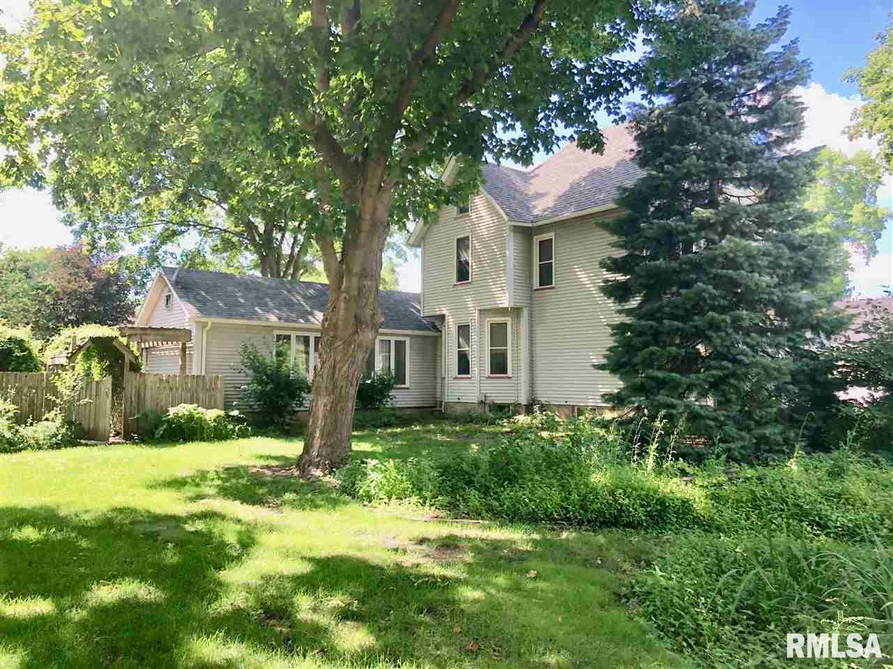 2706 Jersey Ridge Road Davenport, IA 52803 - Photo 3 of 24 Gallery Image 3