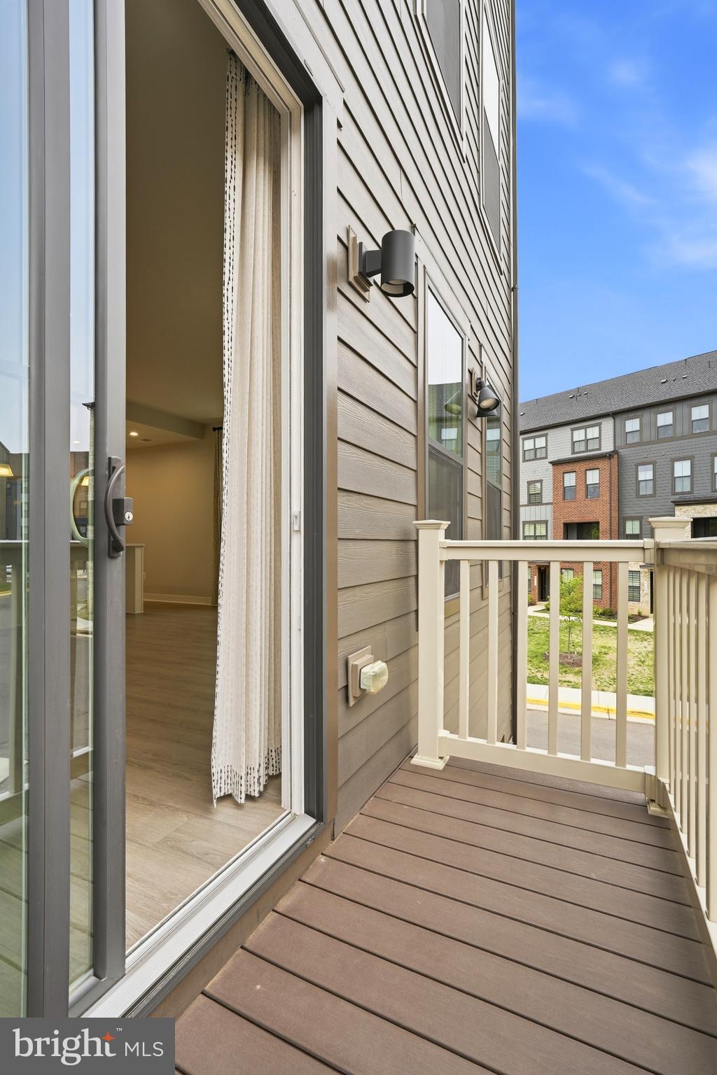 14540 George Carter Way, Unit 290 Chantilly, VA 20151 - Photo 20 of 77