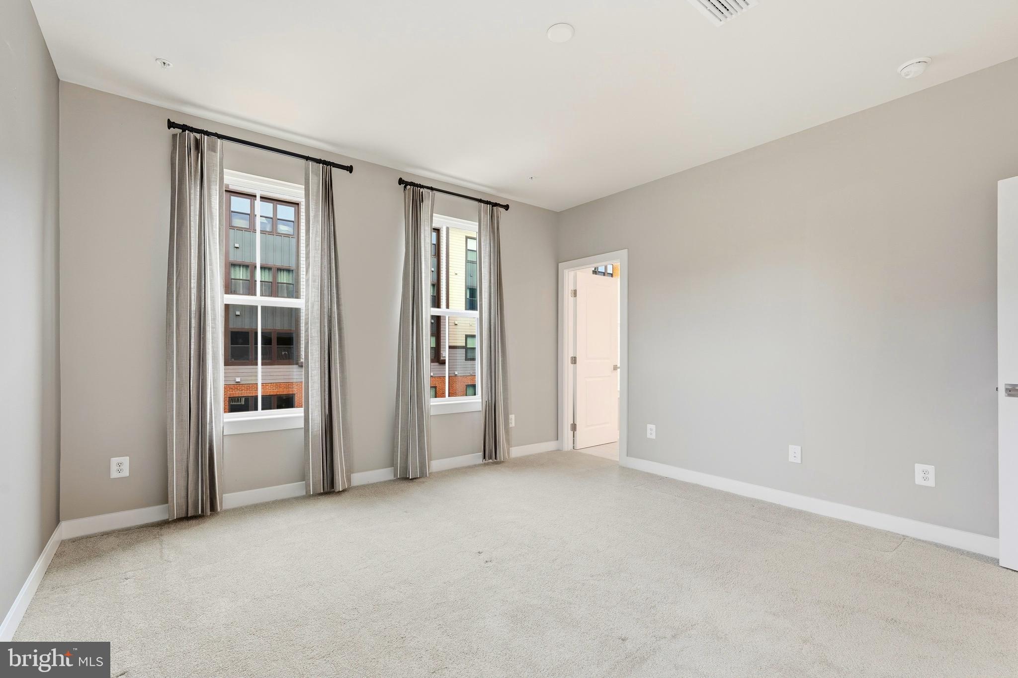 14540 George Carter Way, Unit 290 Chantilly, VA 20151 - Photo 22 of 77
