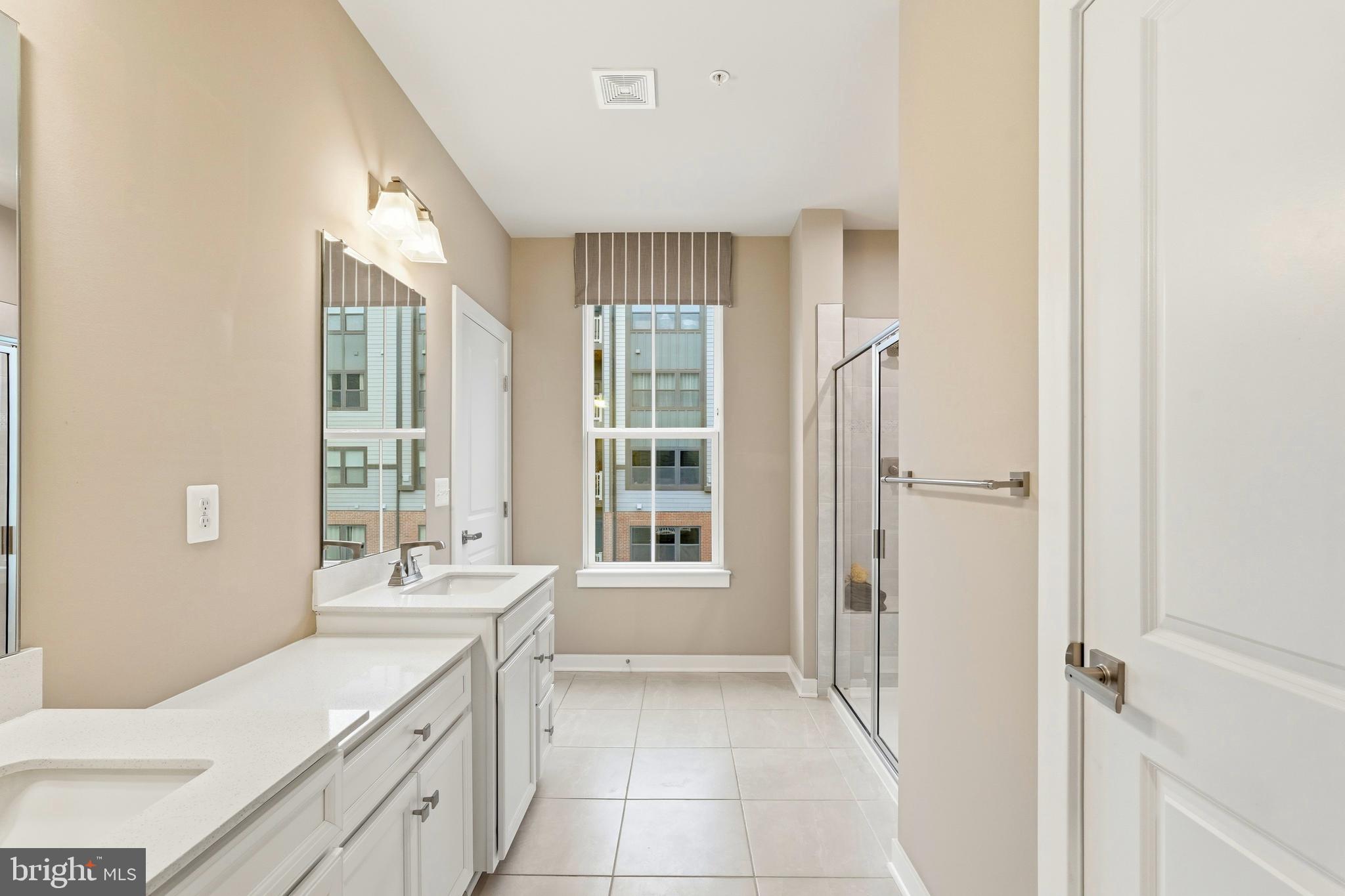 14540 George Carter Way, Unit 290 Chantilly, VA 20151 - Photo 28 of 77