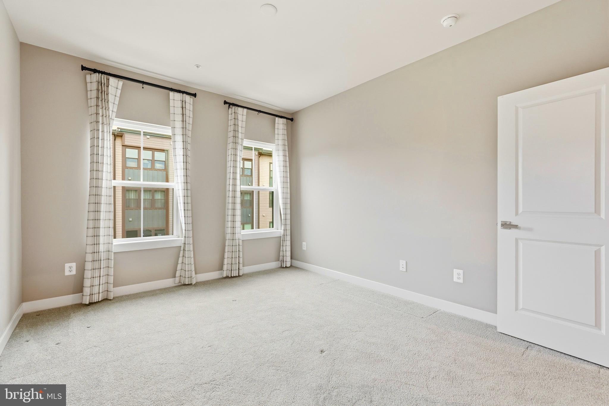 14540 George Carter Way, Unit 290 Chantilly, VA 20151 - Photo 37 of 77