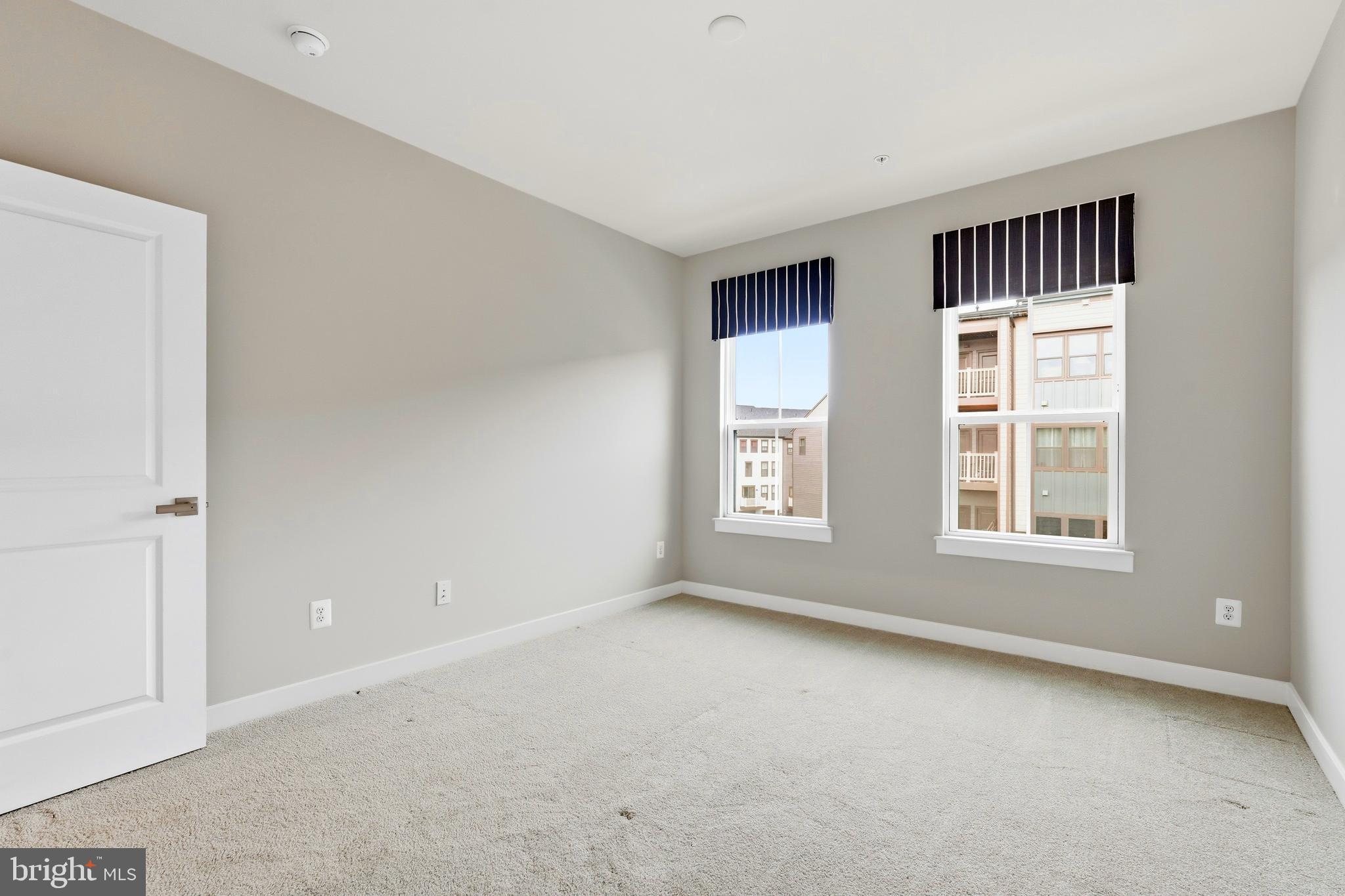 14540 George Carter Way, Unit 290 Chantilly, VA 20151 - Photo 38 of 77