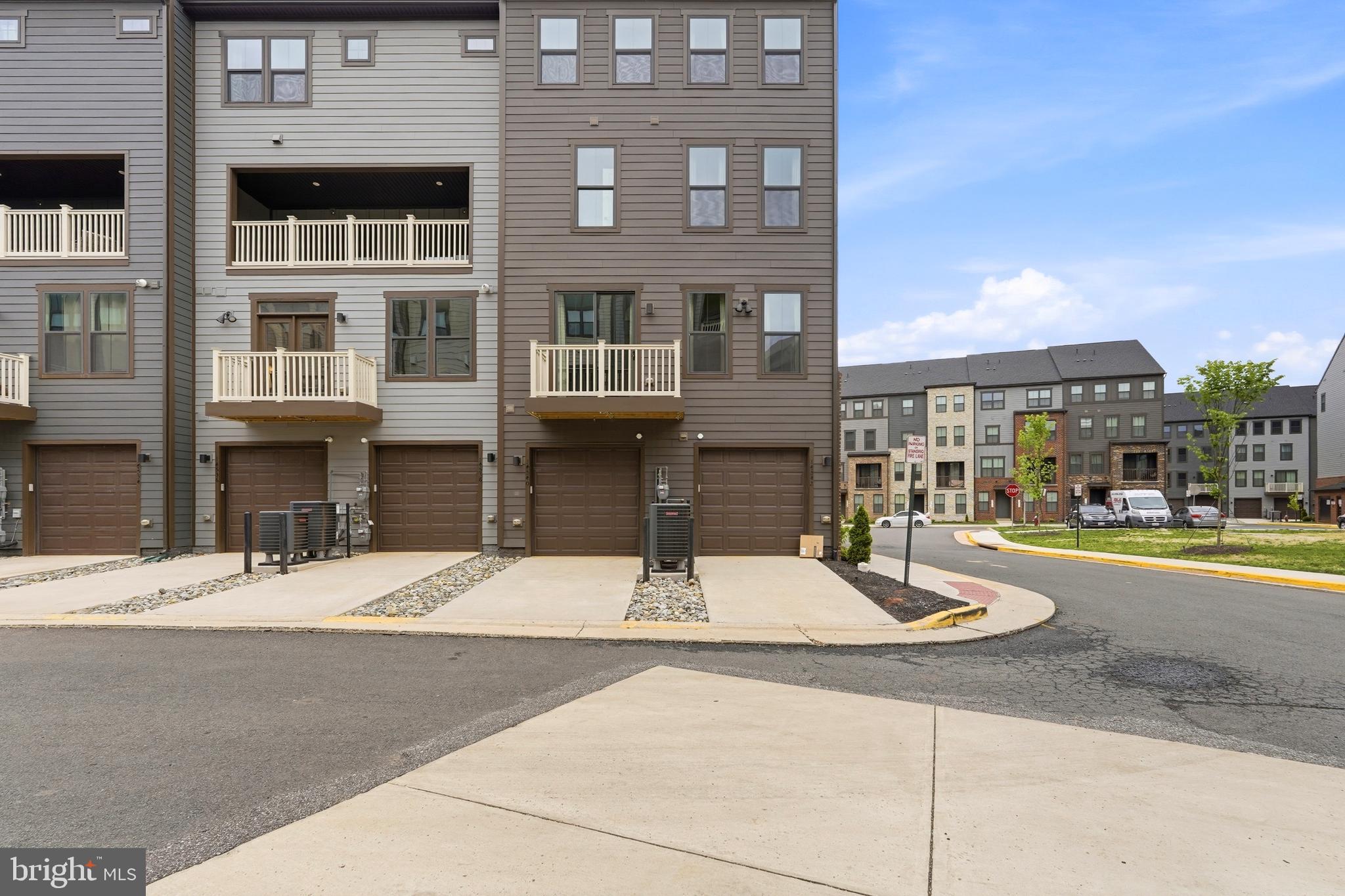 14540 George Carter Way, Unit 290 Chantilly, VA 20151 - Photo 58 of 77