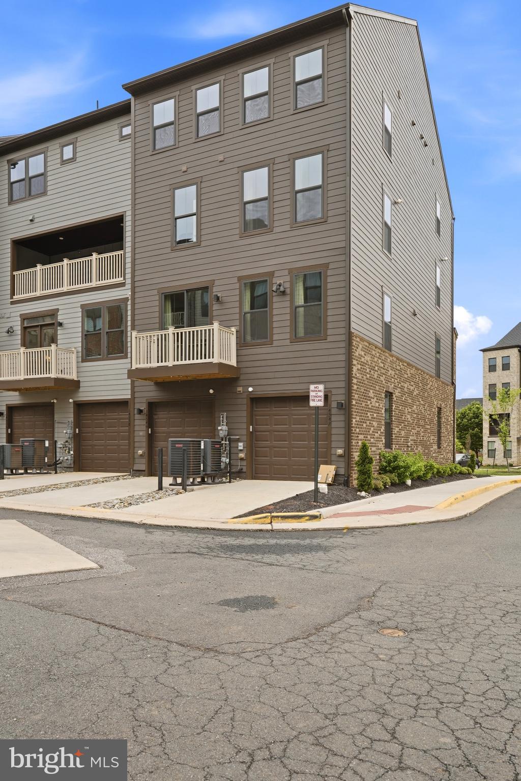 14540 George Carter Way, Unit 290 Chantilly, VA 20151 - Photo 60 of 77