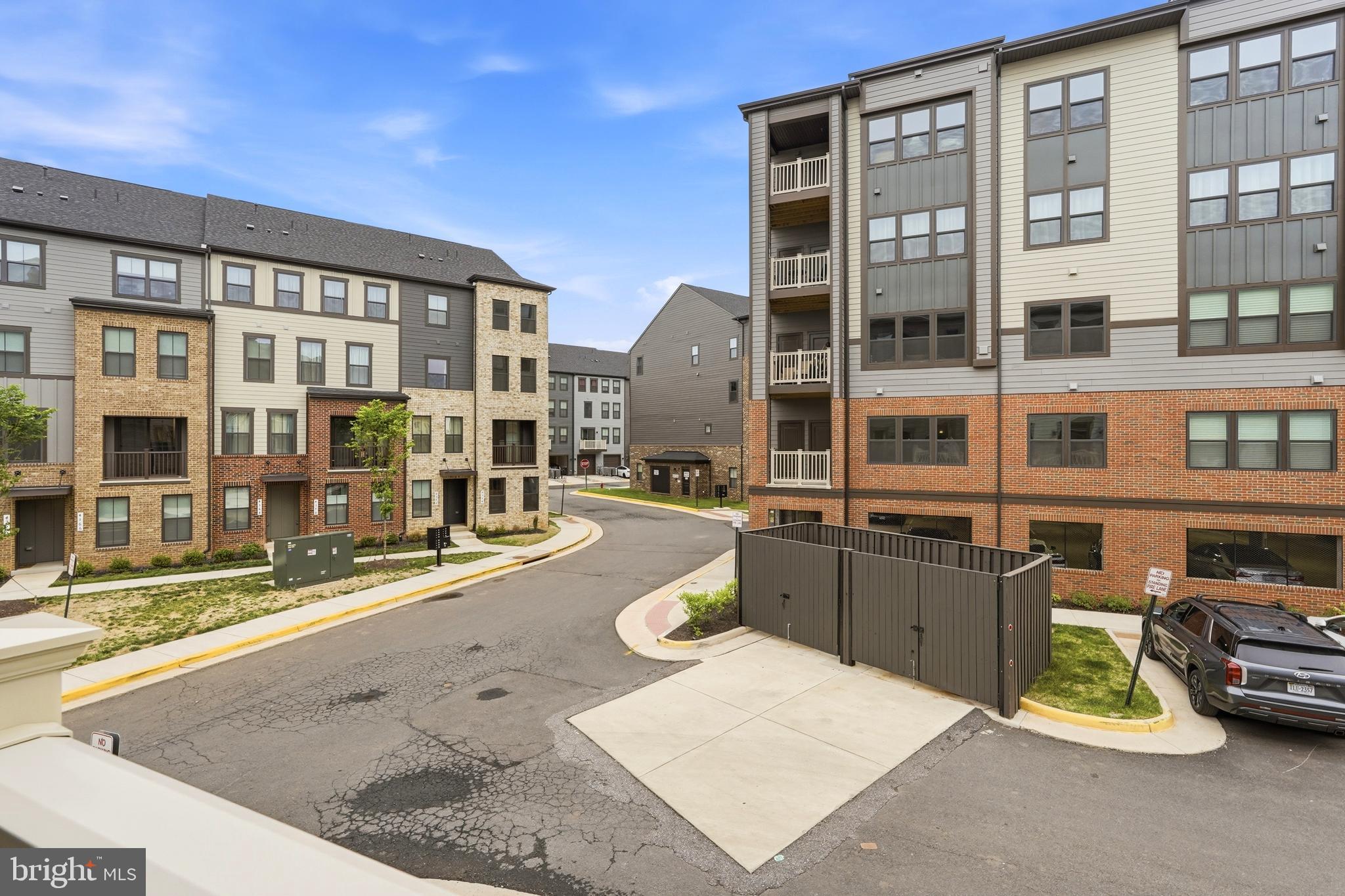 14540 George Carter Way, Unit 290 Chantilly, VA 20151 - Photo 61 of 77
