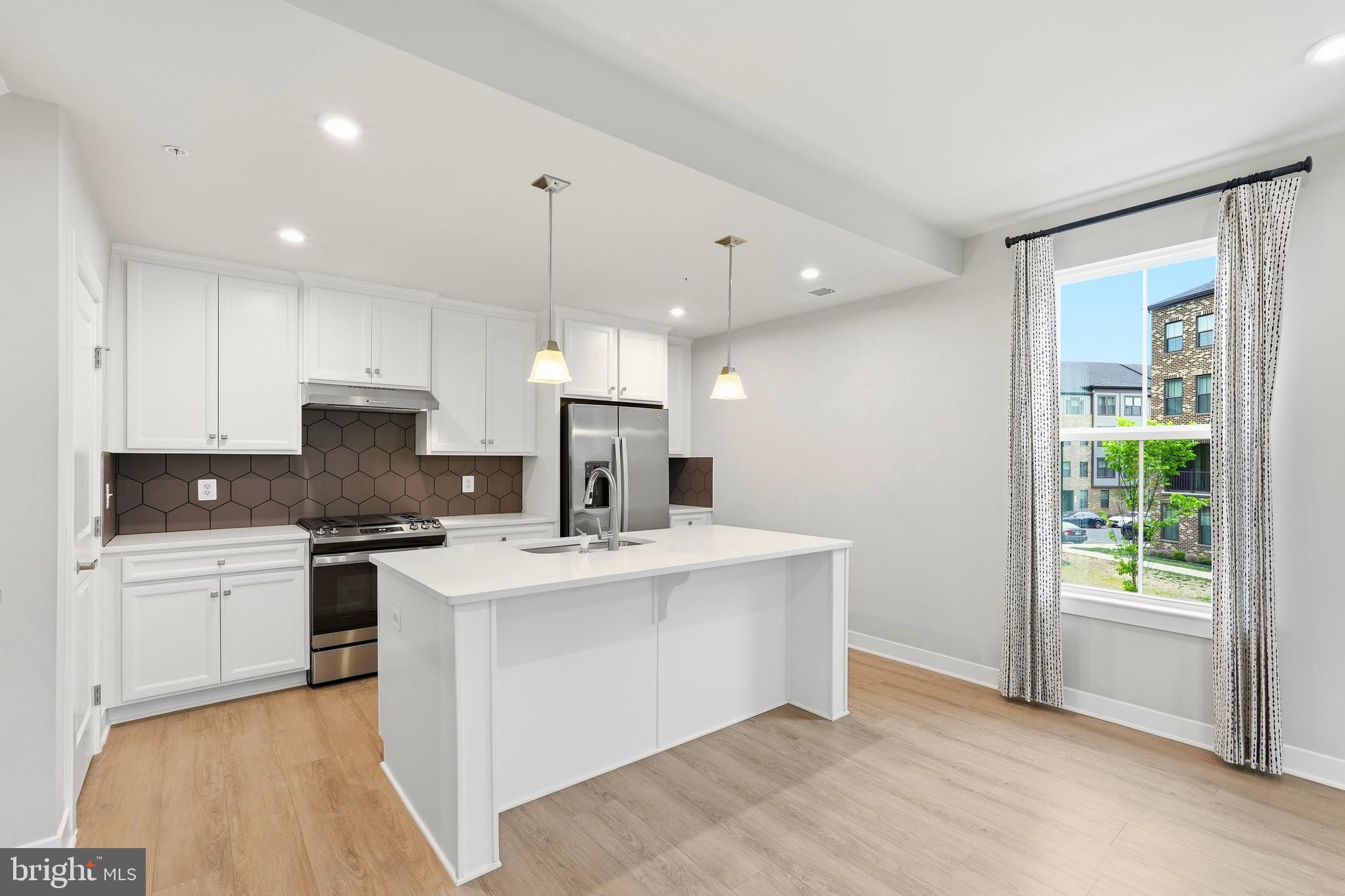 14540 George Carter Way, Unit 290 Chantilly, VA 20151 - Photo 9 of 77
