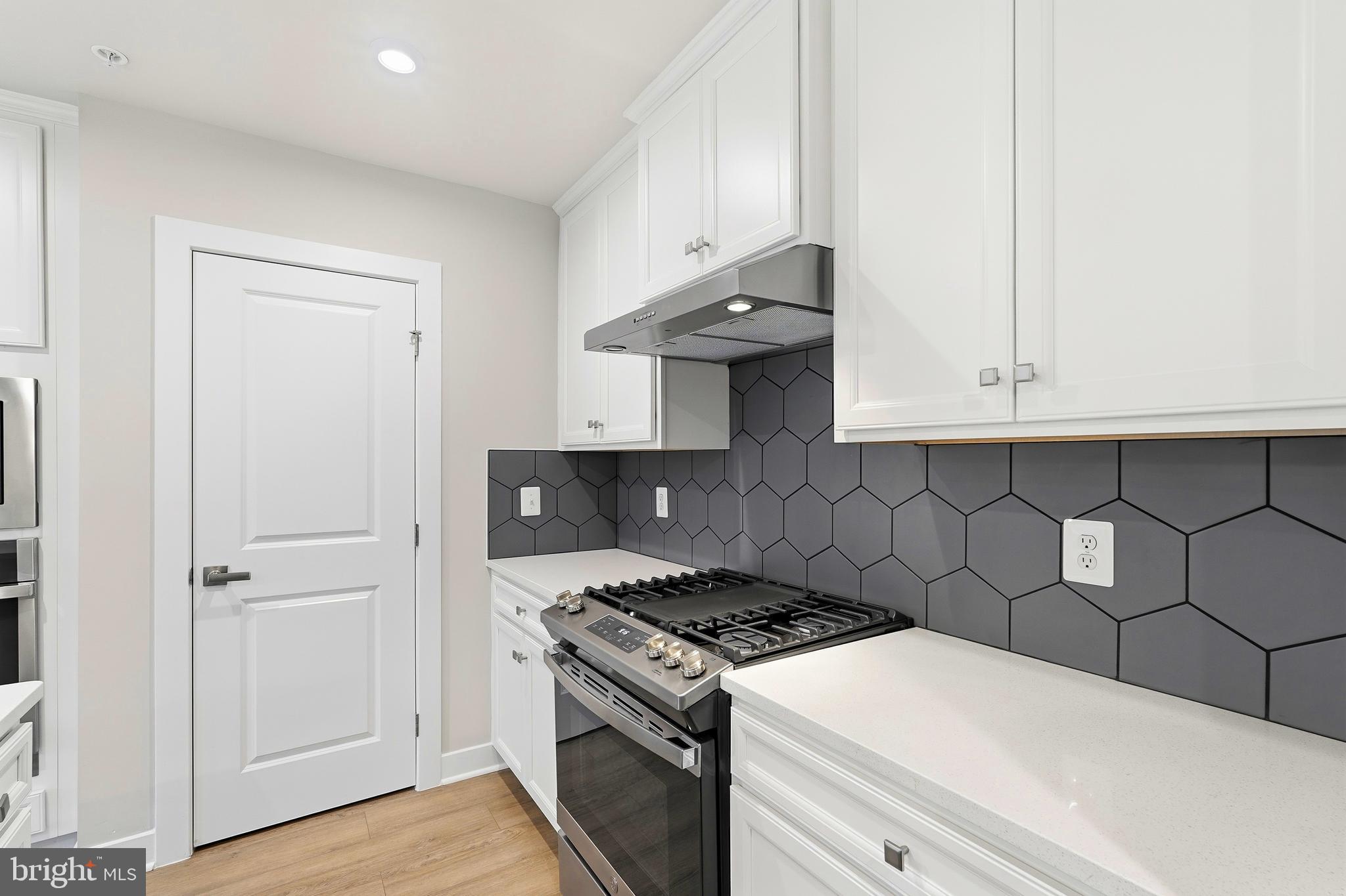 14540 George Carter Way, Unit 290 Chantilly, VA 20151 - Photo 10 of 77