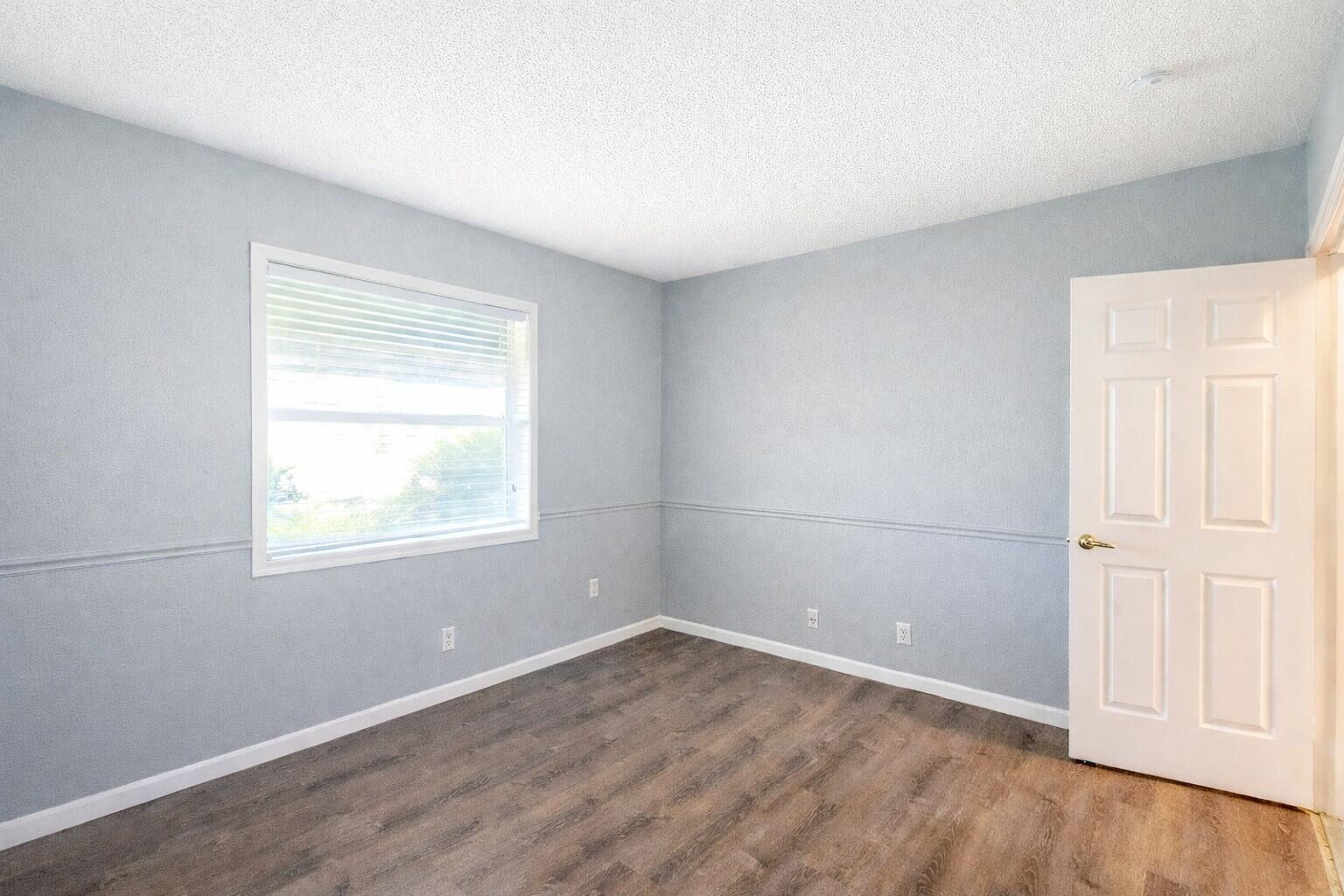 7743 West Country Club Boulevard Boca Raton, FL 33487 - Photo 19 of 37 bedroom gray