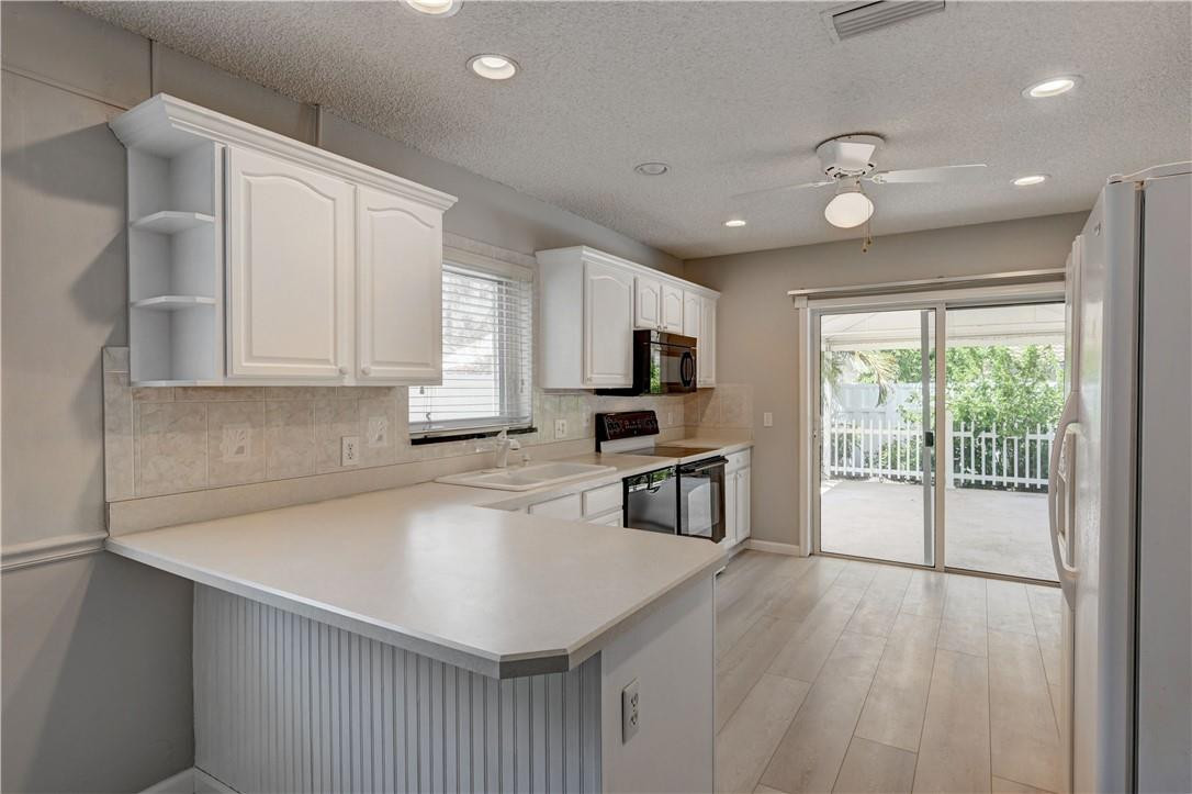 7743 West Country Club Boulevard Boca Raton, FL 33487 - Photo 21 of 37 Photo 22