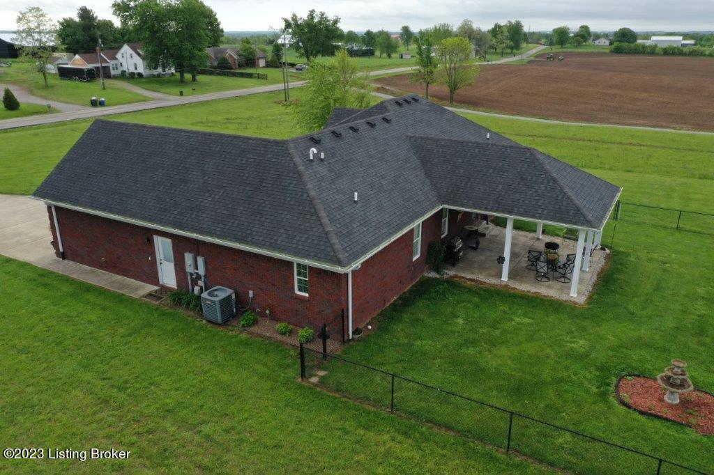 4022 Springfield Road Bloomfield, KY 40008 - Photo 2 of 32 Robert's 1