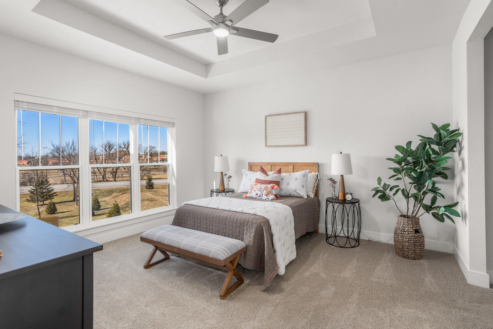 N28-w25285 Pkwy Rdg Circle, Unit C Pewaukee, WI 53072 - Photo 11 of 41 Primary Bedroom