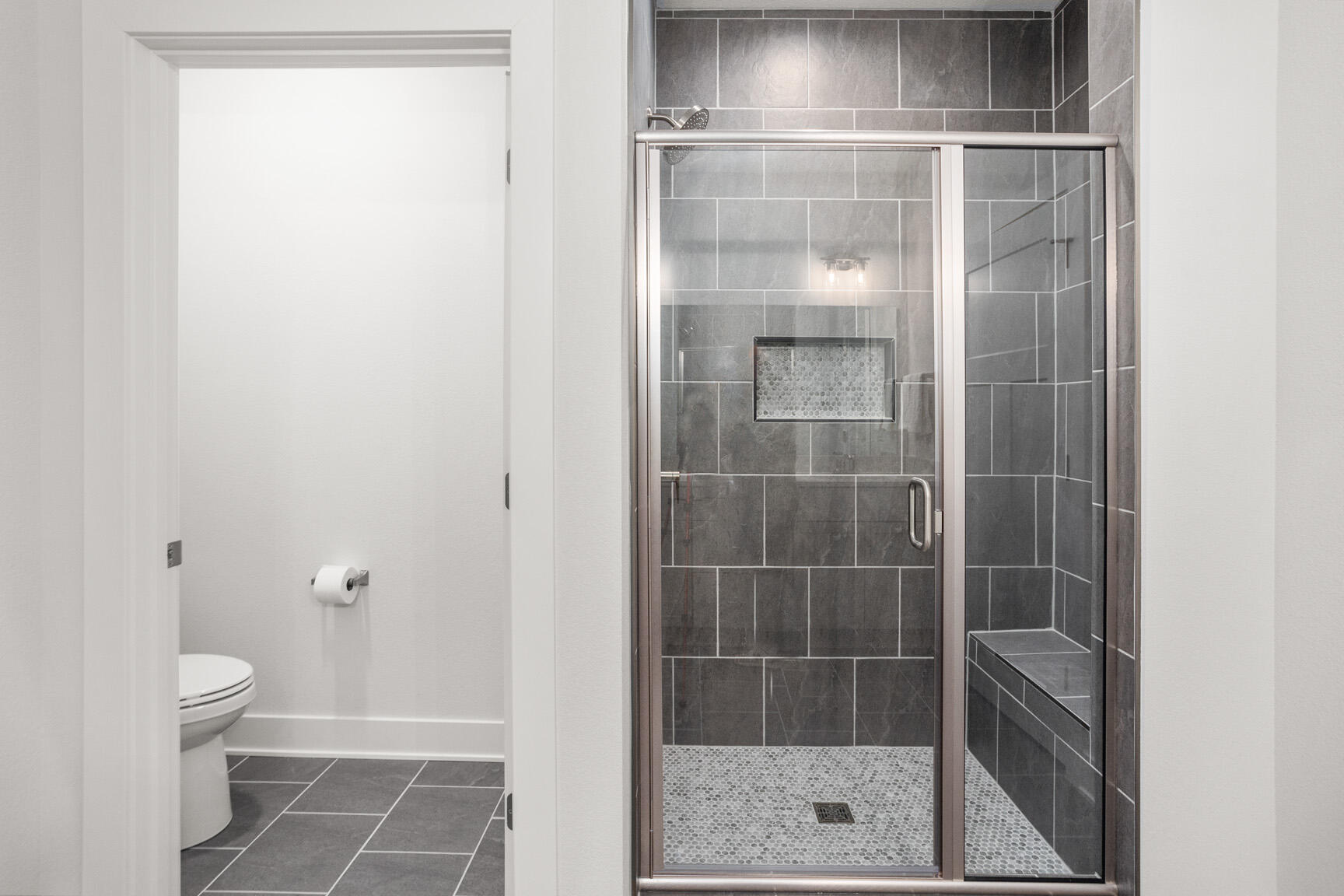 N28-w25285 Pkwy Rdg Circle, Unit C Pewaukee, WI 53072 - Photo 15 of 41 Tile Shower/Private Water Closet