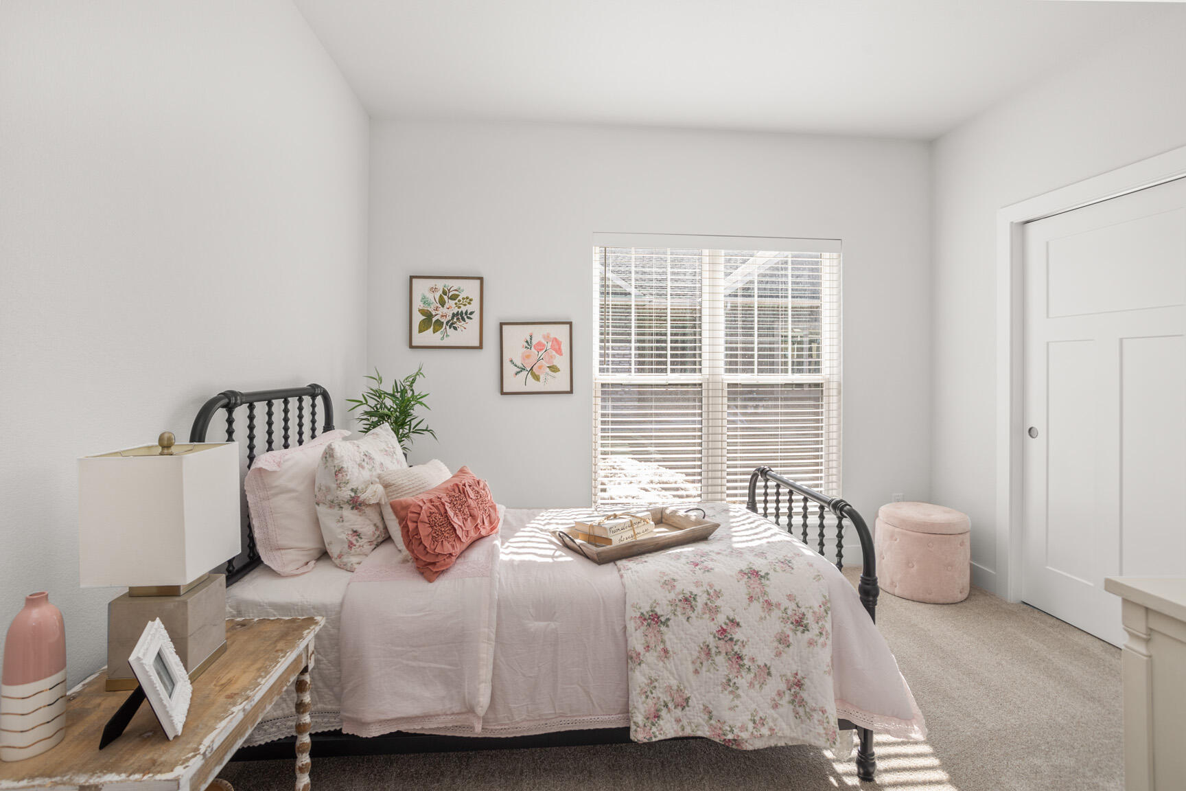 N28-w25285 Pkwy Rdg Circle, Unit C Pewaukee, WI 53072 - Photo 16 of 41 Bedroom #2