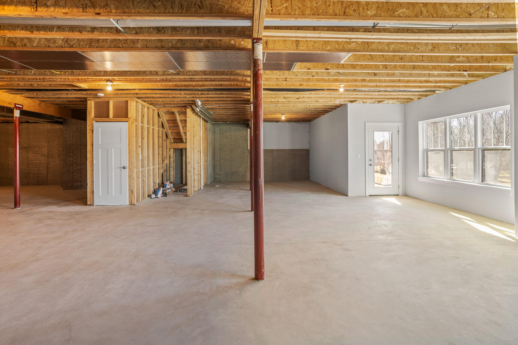 N28-w25285 Pkwy Rdg Circle, Unit C Pewaukee, WI 53072 - Photo 22 of 41 Lower Level with Exposure