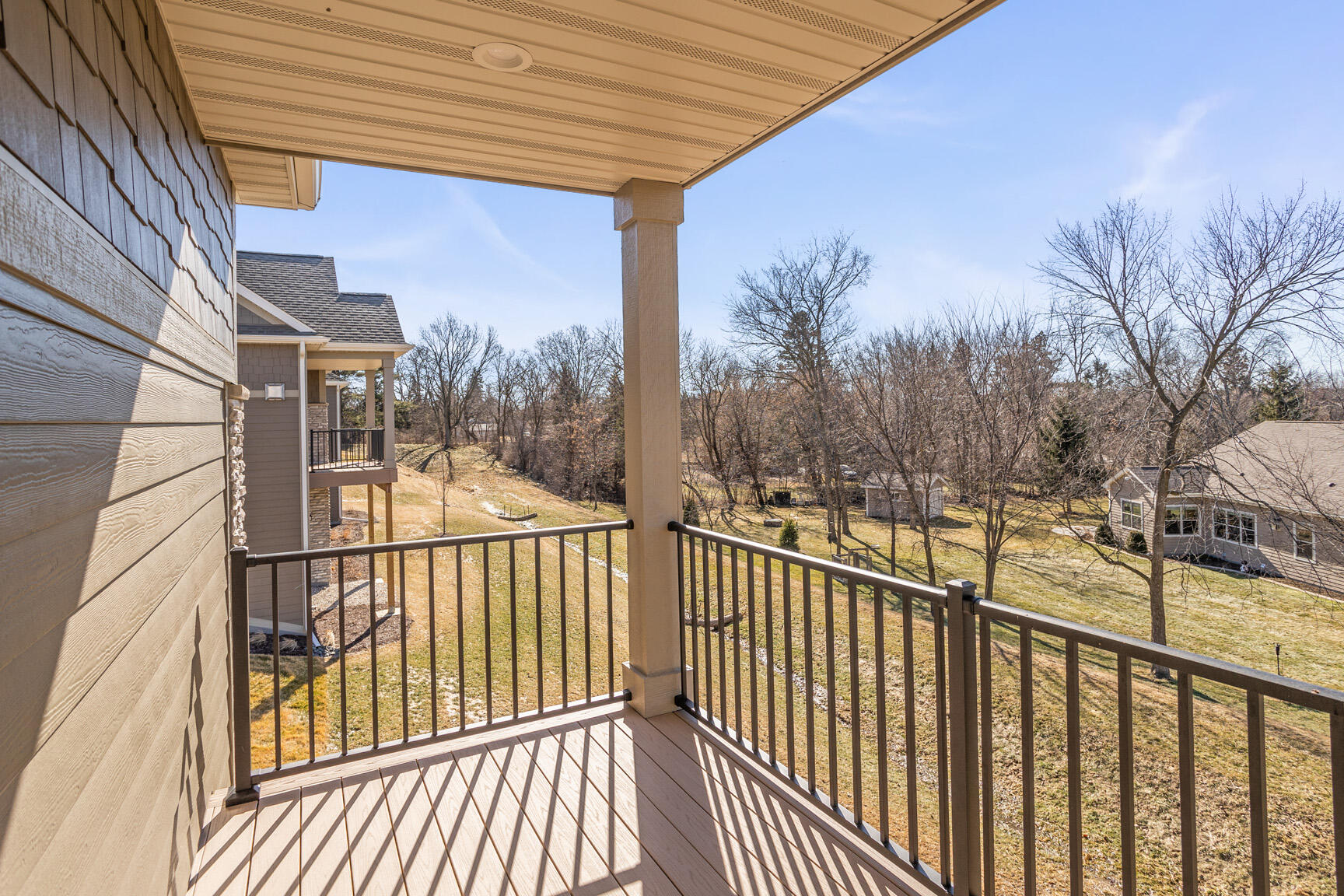 N28-w25285 Pkwy Rdg Circle, Unit C Pewaukee, WI 53072 - Photo 27 of 41 Private Balcony