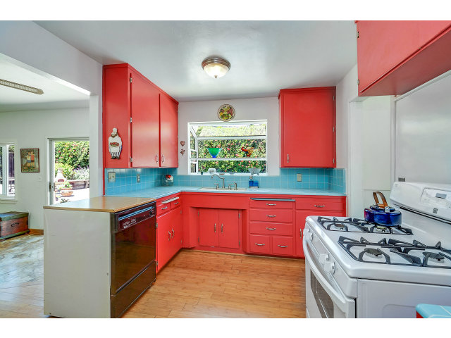 1865 Cox Road Aptos, CA 95003 - Photo 8 of 22 Gallery Image 8
