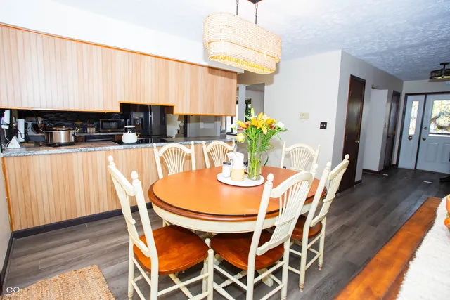 $399,000 | 620 East McKay Road, Shelbyville, IN 46176