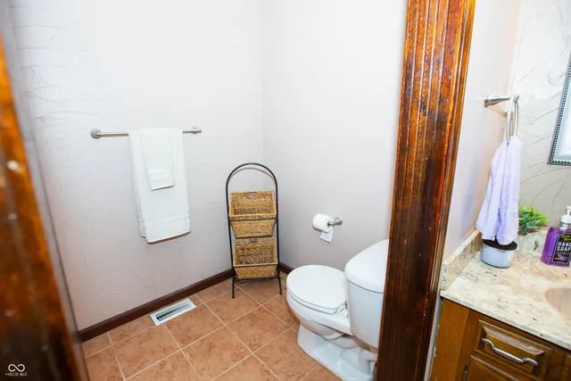 $399,000 | 620 East McKay Road, Shelbyville, IN 46176