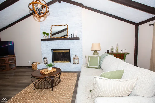 $399,000 | 620 East McKay Road, Shelbyville, IN 46176