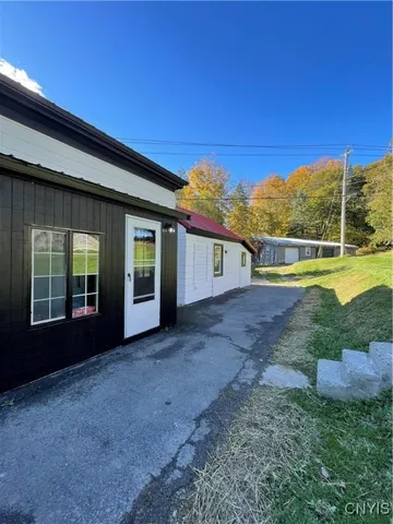 $270,000 | 2139 Damon Road, Cazenovia, NY 13122