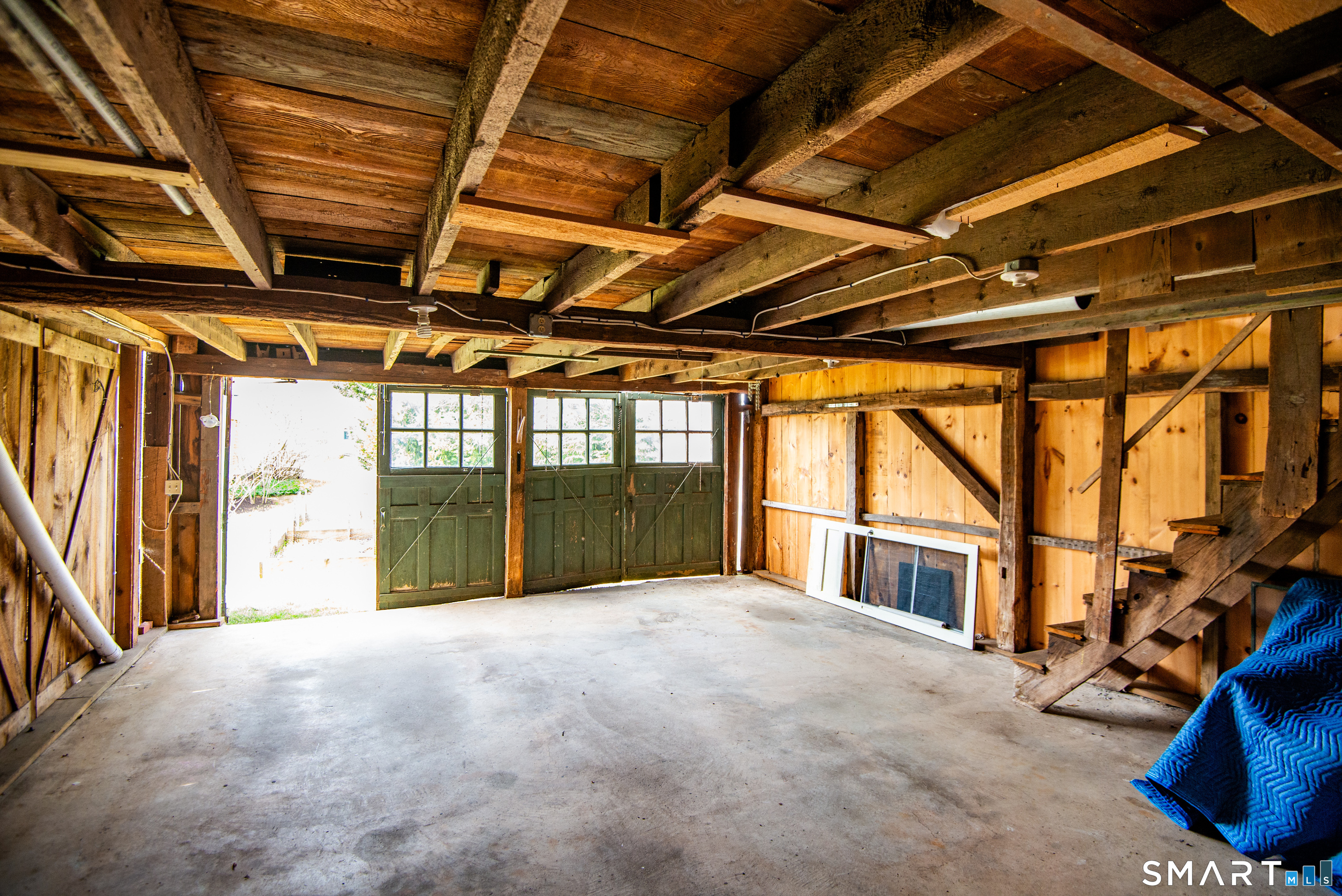 95 Fair Street Guilford, CT 06437 - Photo 37 of 40 a view of porch with an empty room