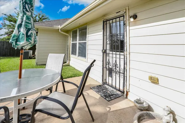 $2,100 | 14306 Alaman Drive, Houston, TX 77090